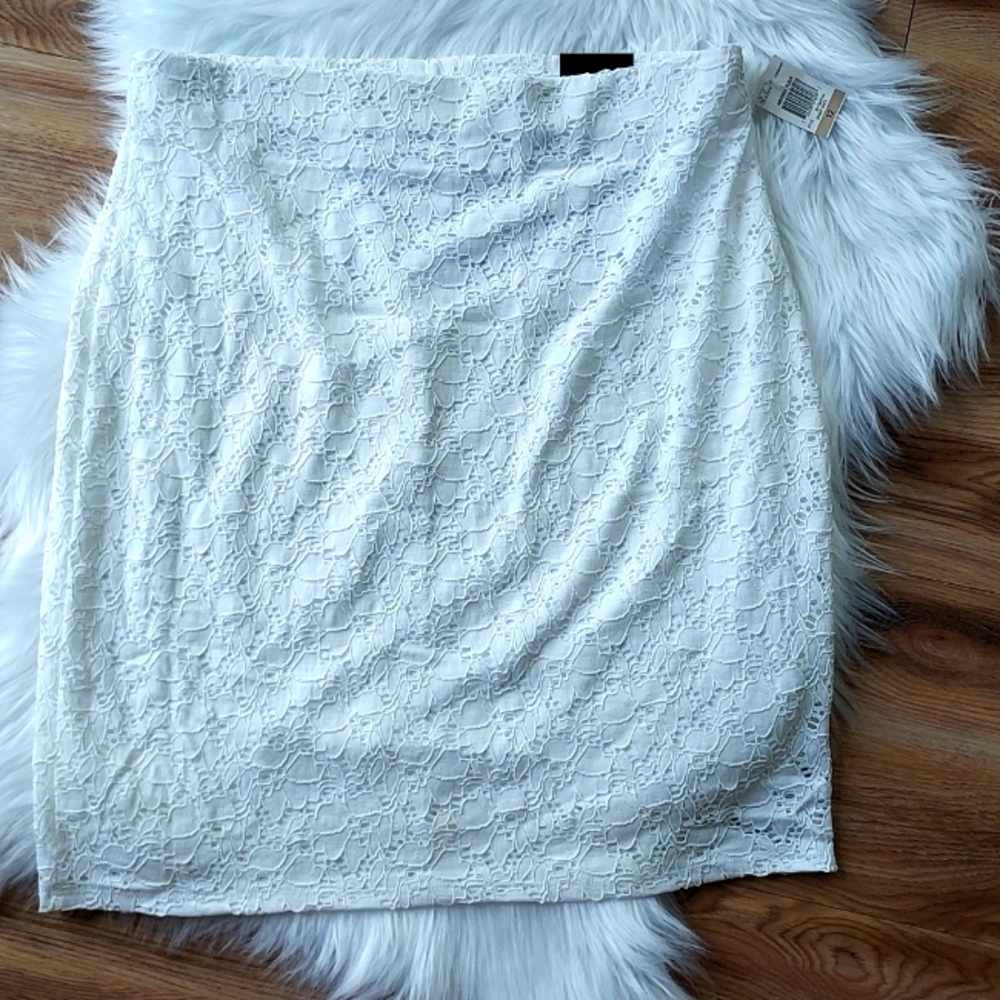 LINED LACE SKIRT - Picture 6 of 6